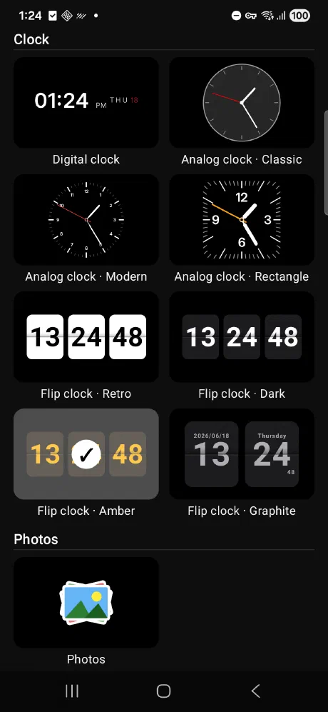 StandBy clock face picker showing digital, analog, and retro flip clock styles